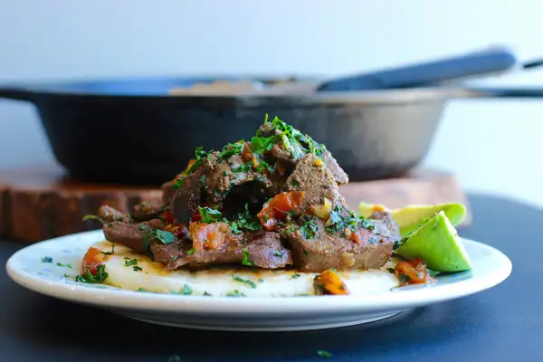 Arepa with Beef Liver in Creole Sauce Recipe (Arepa con Higado en Salsa Criolla)