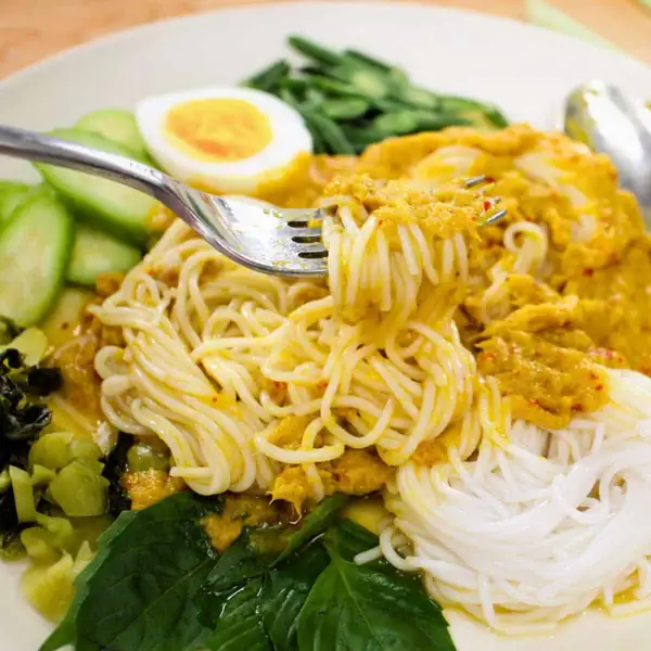 Easy Noodles with Southern Tumeric Fish Curry