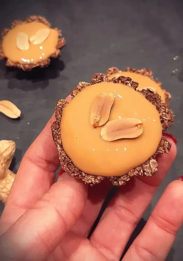 Mini Cocoa and Caramel Tarts