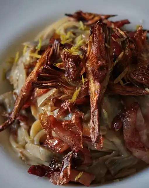 Spaghettoni with artichoke gricia 😋