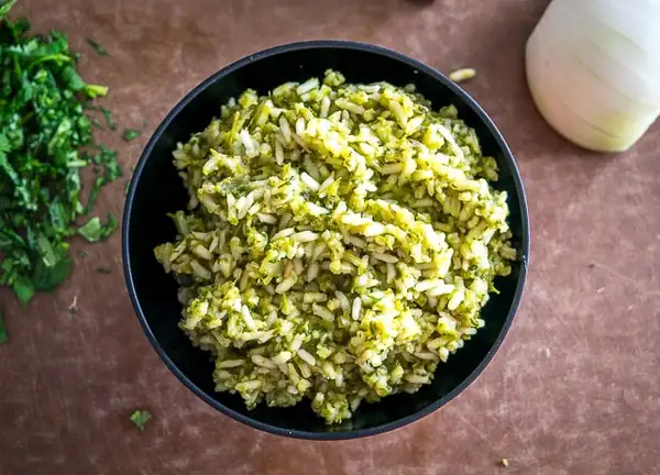 Arroz verde (arroz verde mexicano)