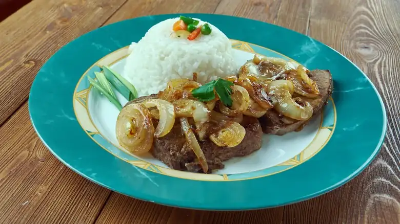 How The Cuban Dish Palomilla Transforms A Cheap Cut Of Steak