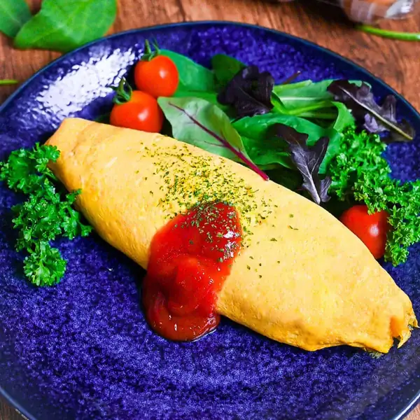 Simple Omurice (Japanese Omelette Rice)