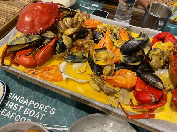 Sampanman Has XXL Halal Seafood Platters In Jewel