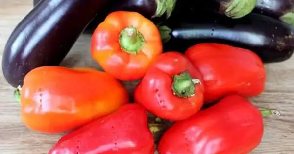 Cómo hornear deliciosas verduras al estilo georgiano en el horno: el secreto está en el aderezo