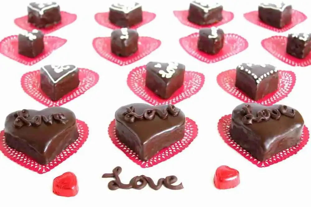 Sacher Torte Cake Bites (Sweet Valentine)