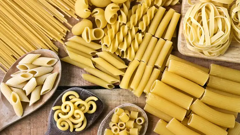 The Unique Giada De Laurentiis Hack For The Small Amounts Of Pasta Left In The Box