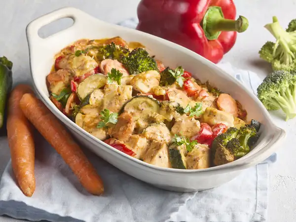 Chicken and vegetable casserole – low carb & delicious