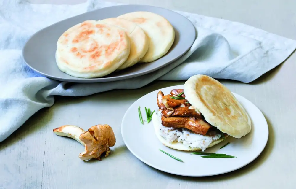 Tigelle with Lardo and Chanterelles