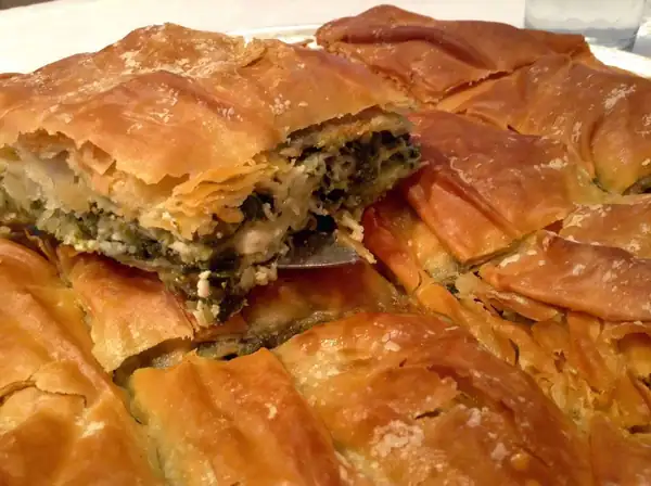 Spanakopita recipe with homemade phyllo (Authentic Greek spinach pie)