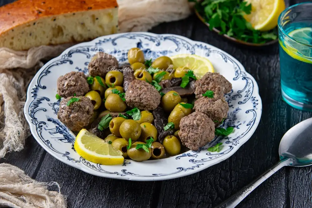 Kefta Tajine with Olives: A Traditional Algerian Recipe