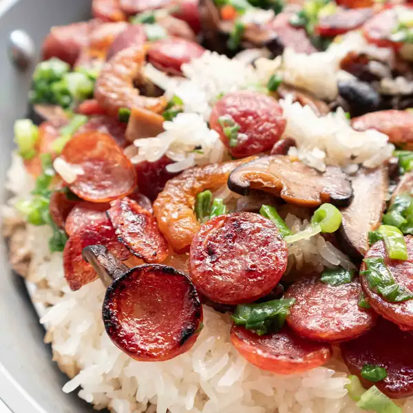 Savory Sticky Rice with Chinese Sausage (Xôi Mặn/Lo Mai Fan)