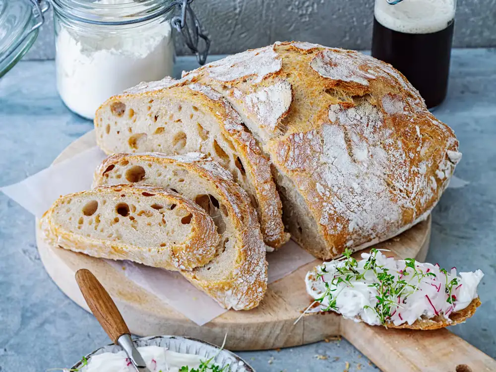 Pan rústico crujiente hecho en olla: la mejor receta para disfrutar en casa cocinado en horno de piedra