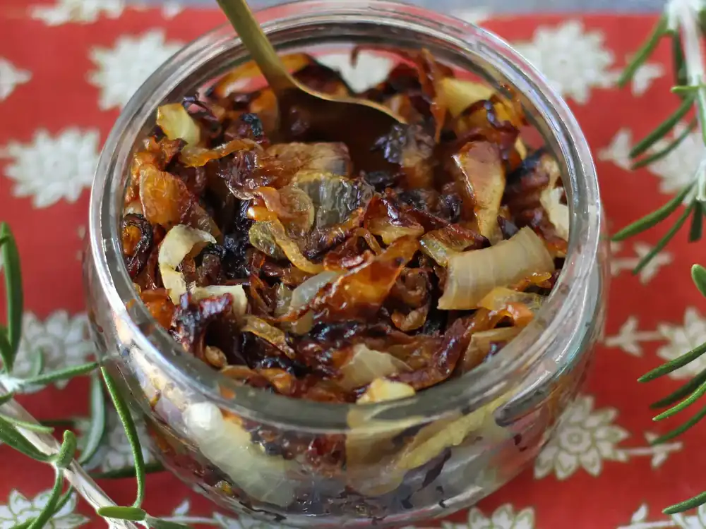 Homemade caramelized onions: soft, golden and with a deep flavor