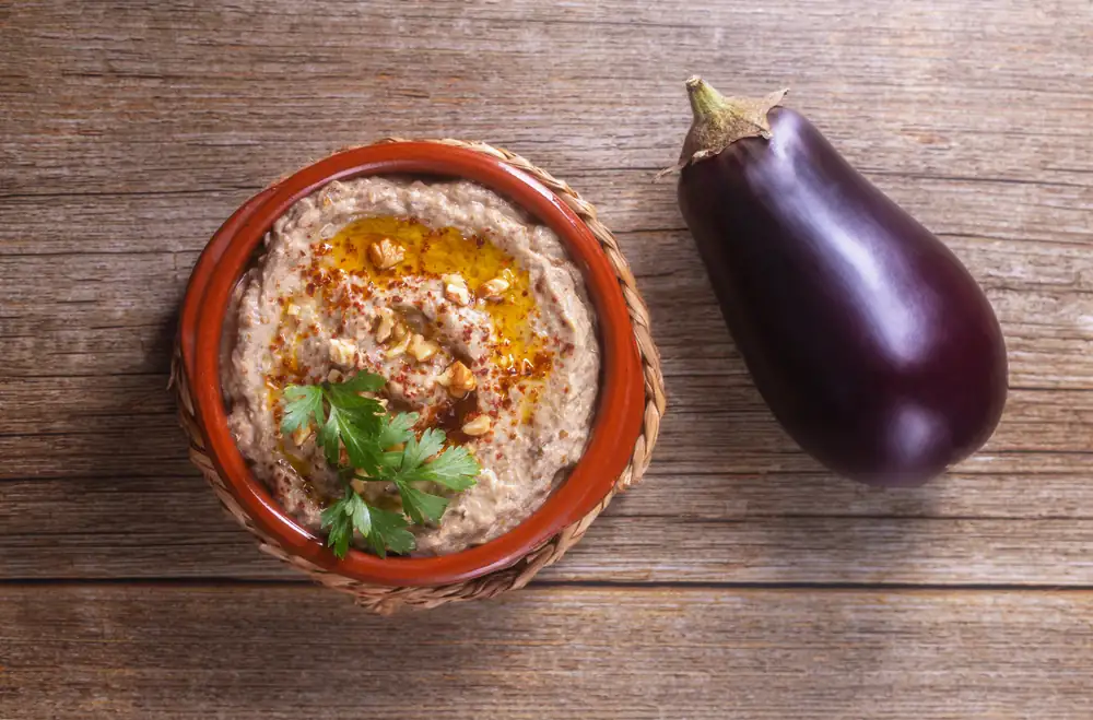 Eggplant and walnut pâté recipe