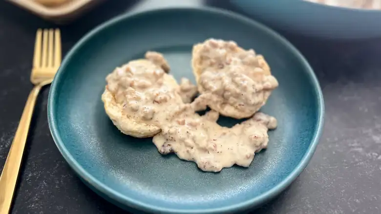 Classic One-Skillet Sausage Gravy Recipe