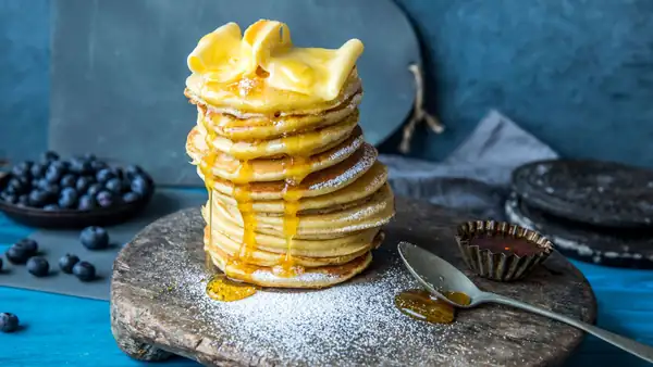 Fluffy American pancakes