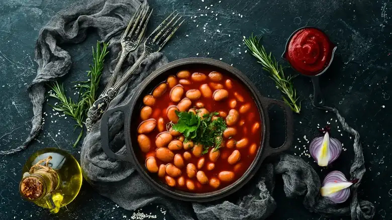 La pasta de tomate es una forma sencilla de realzar el sabor de tus platos de legumbres secas. Aquí te explicamos cómo