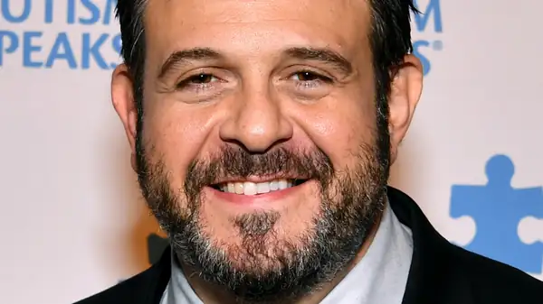 ¿Cuántos desafíos de Man V. Food ganó realmente Adam Richman?