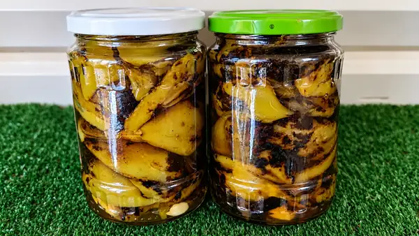 Popped peppers in garlic marinade with dill