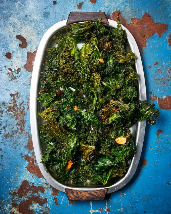 Crispy Garlic Kale Chips Recipe