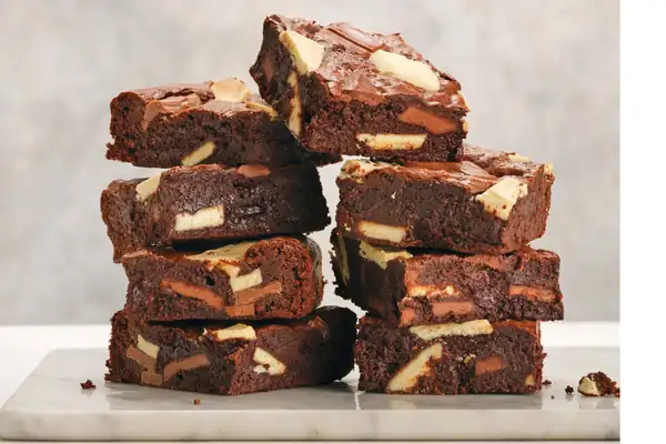 Este inesperado cambio de harina hace que los brownies sepan aún mejor