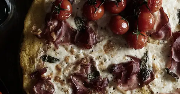 Taleggio-polenta pizza