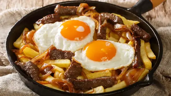 ¿Papas fritas con chili? ¿Quién? Chorrillana es la mejor opción para mejorar tus papas fritas con todo
