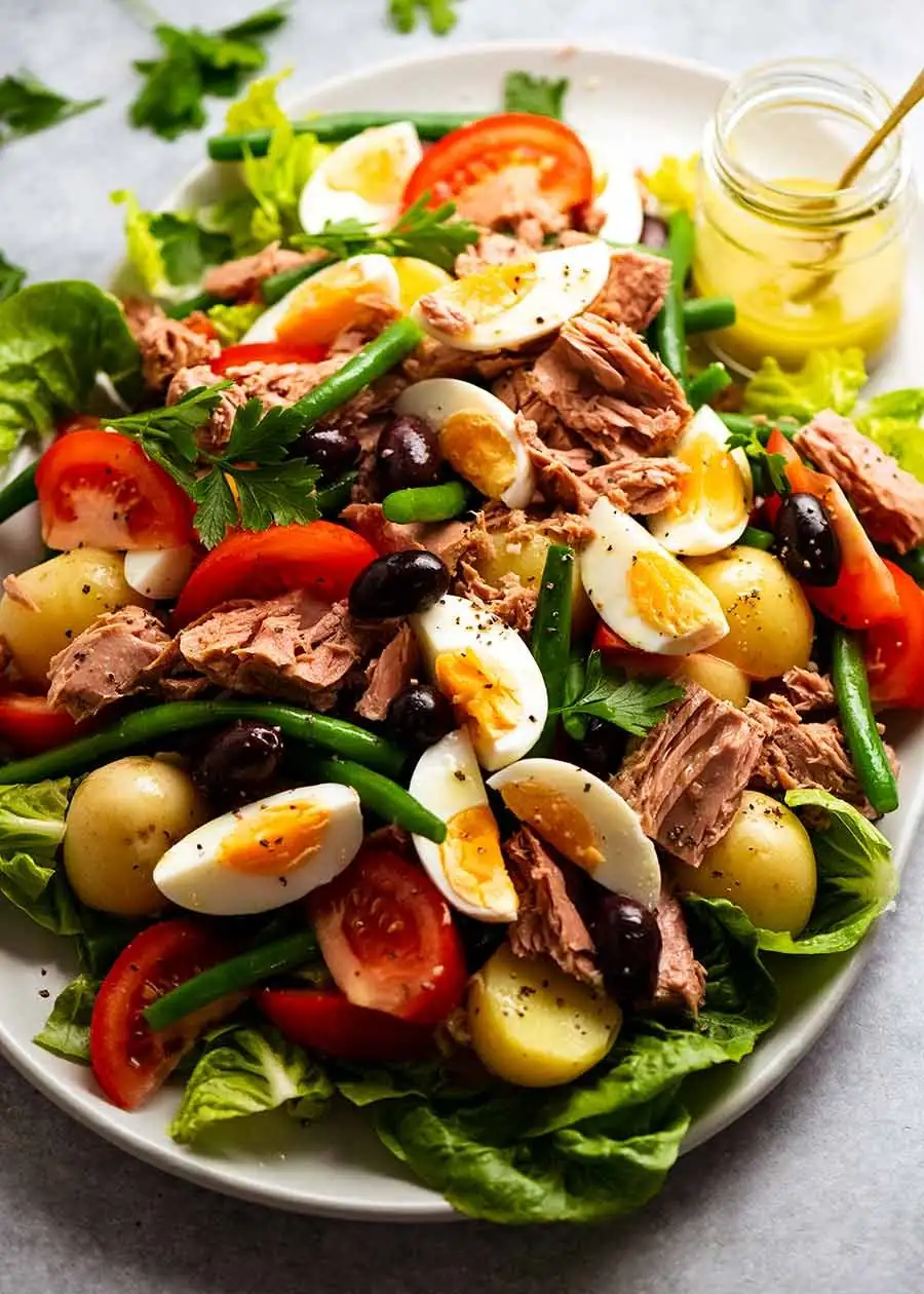 Ensalada Niçoise (ensalada francesa con atún)