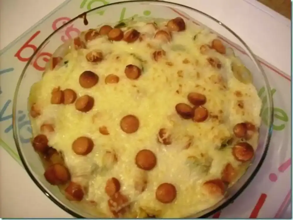 Recipe for courgette and knackwurst gratin