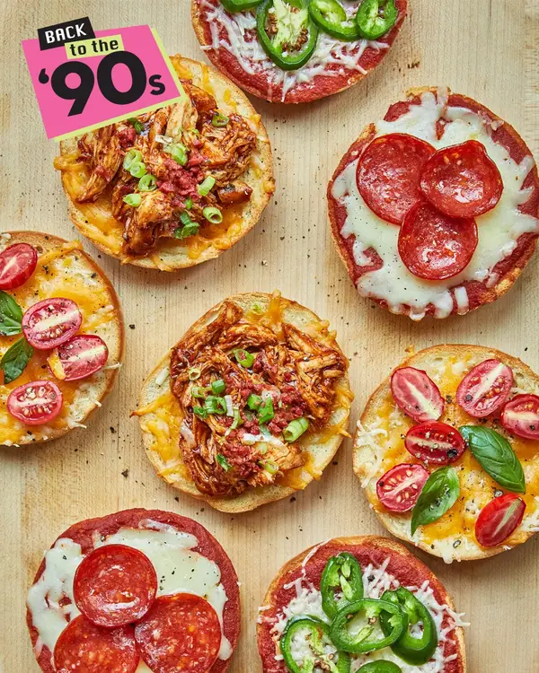 Cómo hacer bagels de pizza