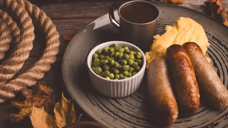 ¿Por qué la comida británica llegó a ser conocida como aburrida e insípida?