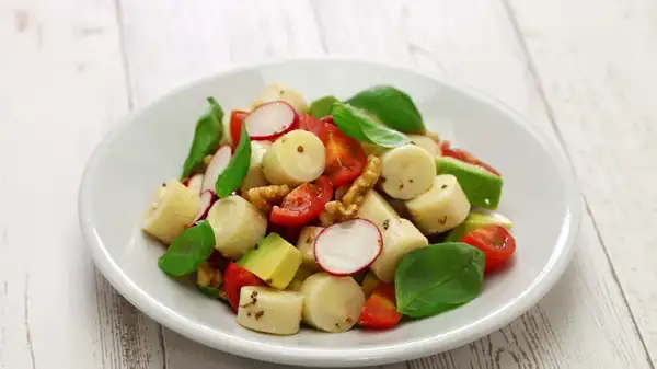 The Canned Ingredient That Breathes New Life Into Basic Salads