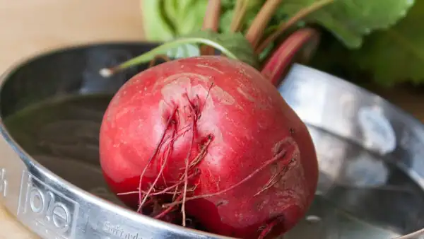 Cooking techniques applied to vegetables and fruits (preparation, peeling, cutting...)
