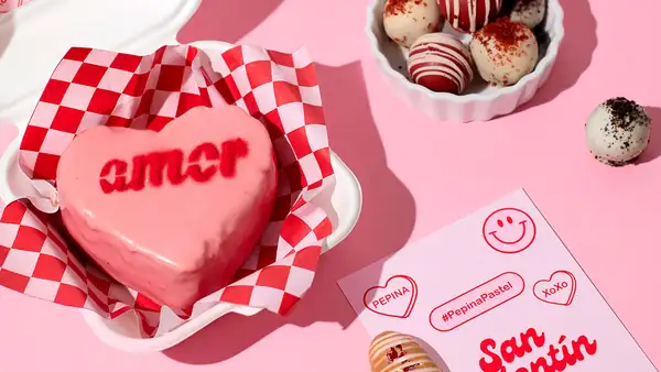 Pepina Pastel nos deleita con su pastel en forma de corazón para el Día de San Valentín
