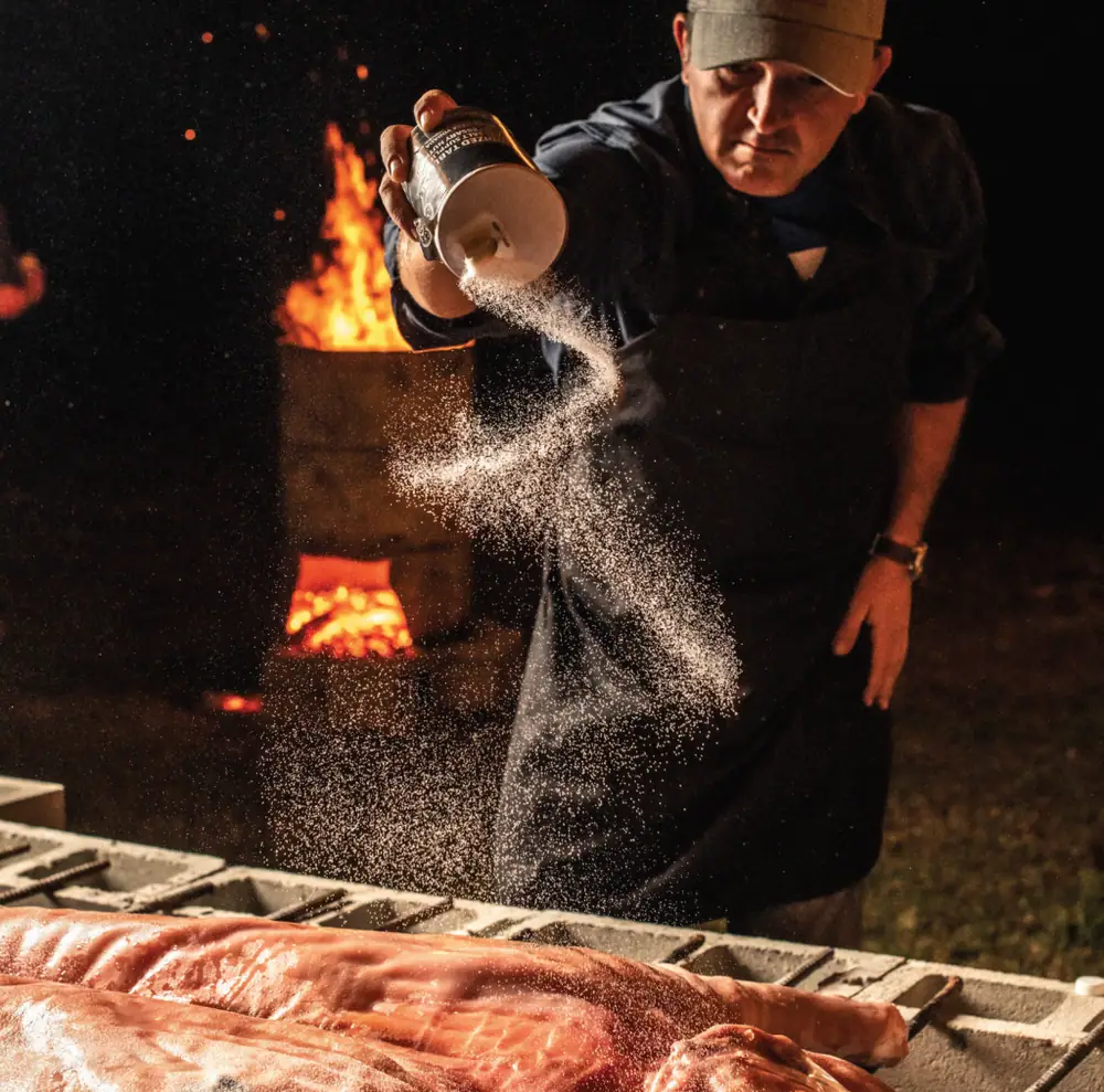 La cruda verdad sobre cocinar un cerdo entero en casa