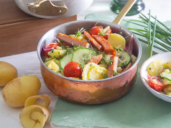 Hearty enjoyment to kick off Oktoberfest: Here's how to make the classic Bavarian potato salad just like in the beer tent