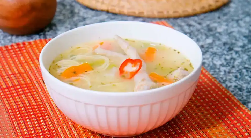 Chicken feet soup: easy and delicious (VIDEO)