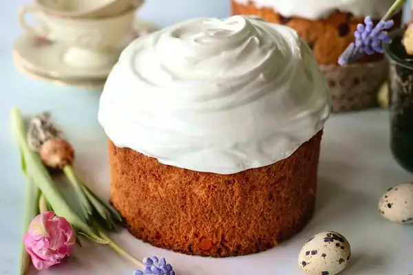 Classic Ukrainian Easter Bread (Paska)