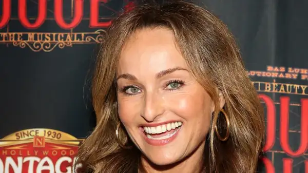 Giada De Laurentiis' Turkey Bites Are The Easy Way To Use Up Leftovers
