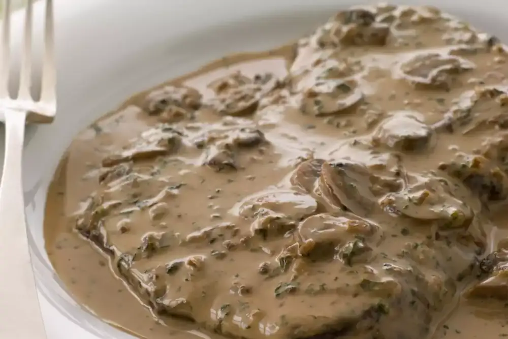 Mushroom sauce with cream