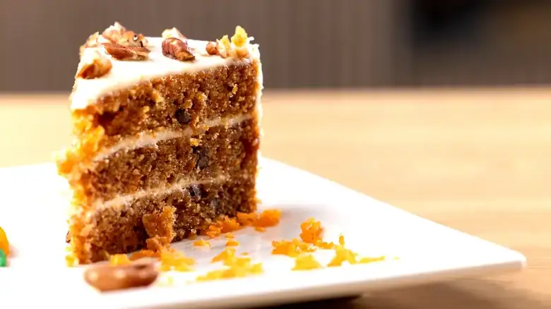 A Simple Storage Mistake Is Ruining Your Cake's Freshness