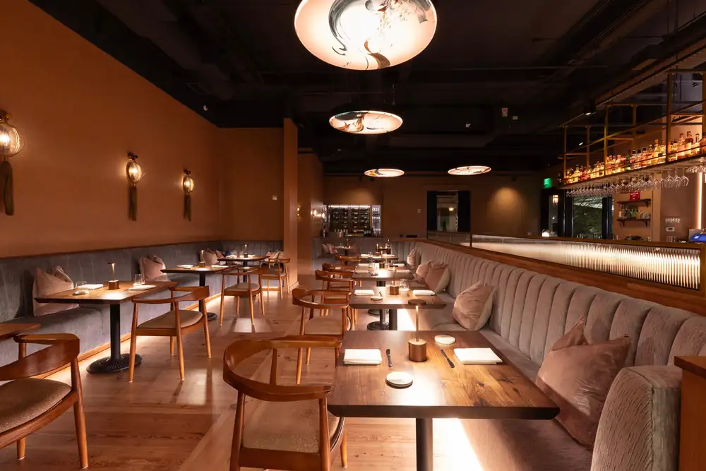 The Most Expensive Restaurant Table Is an Empty One