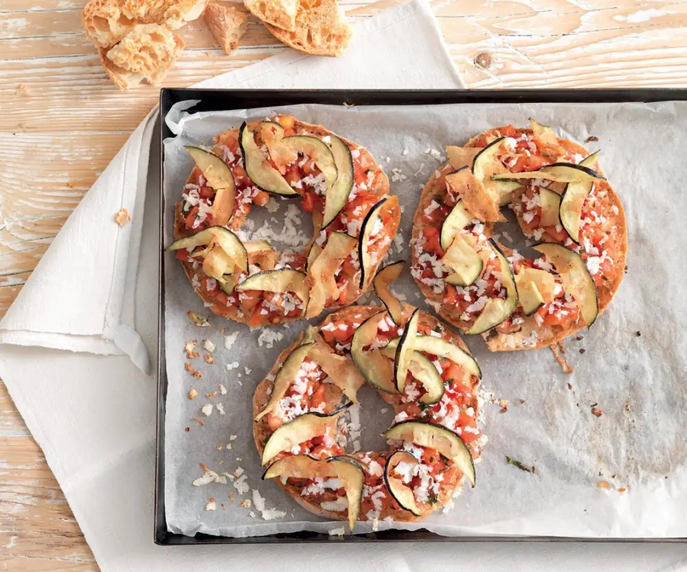 Apulian Friselle alla Norma