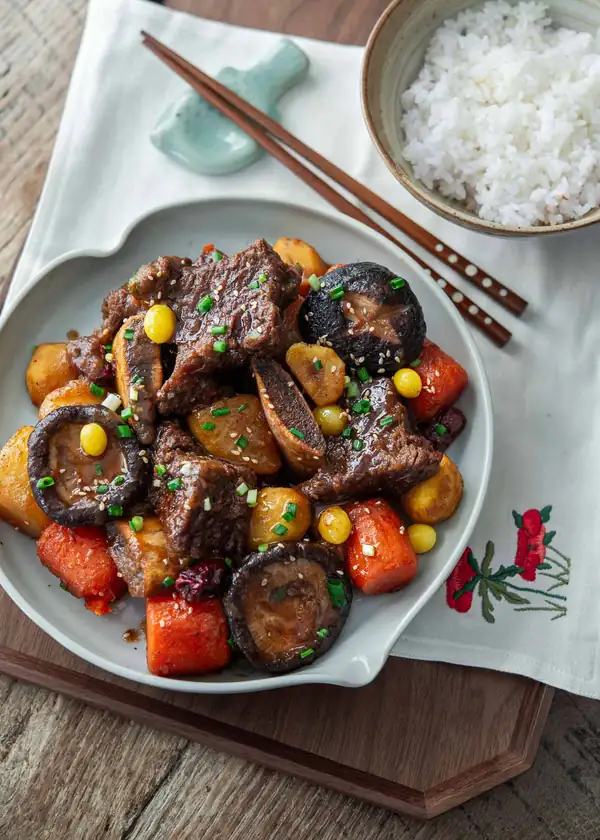 Best Galbi Jjim Recipe (Korean Braised Short Ribs)