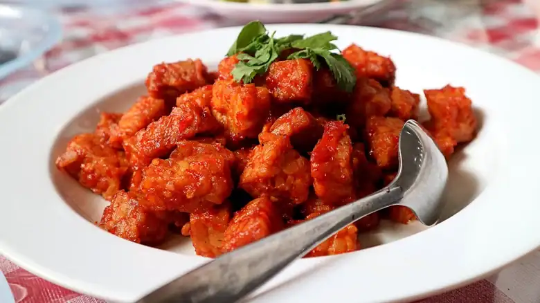 Why Ketchup Belongs In Your Next Stir-Fry