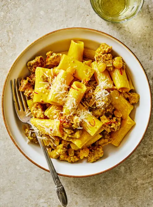 Pasta with Italian sausage and saffron