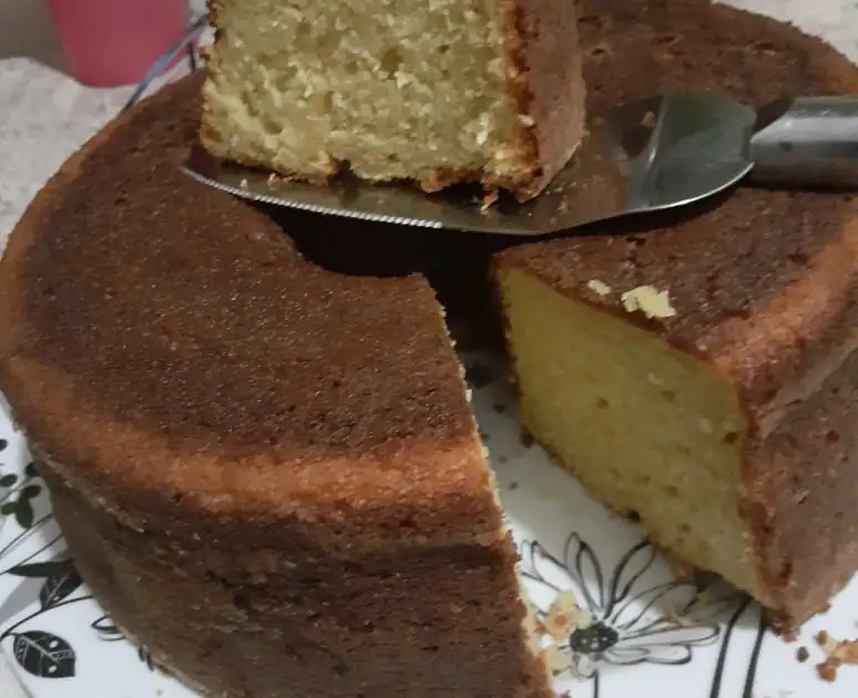 Simple cashew fruit cake recipe, submitted by Letícia's world