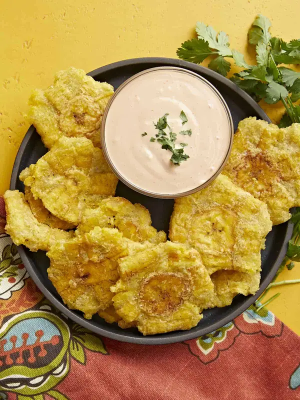 Tostones (Fried Green Plantain)