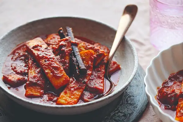 Ruangan Chaman (Kashmiri-Style Paneer in Tomato Gravy)